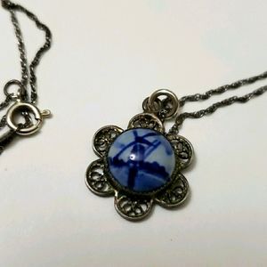 Vintage Delft pendant so pretty!